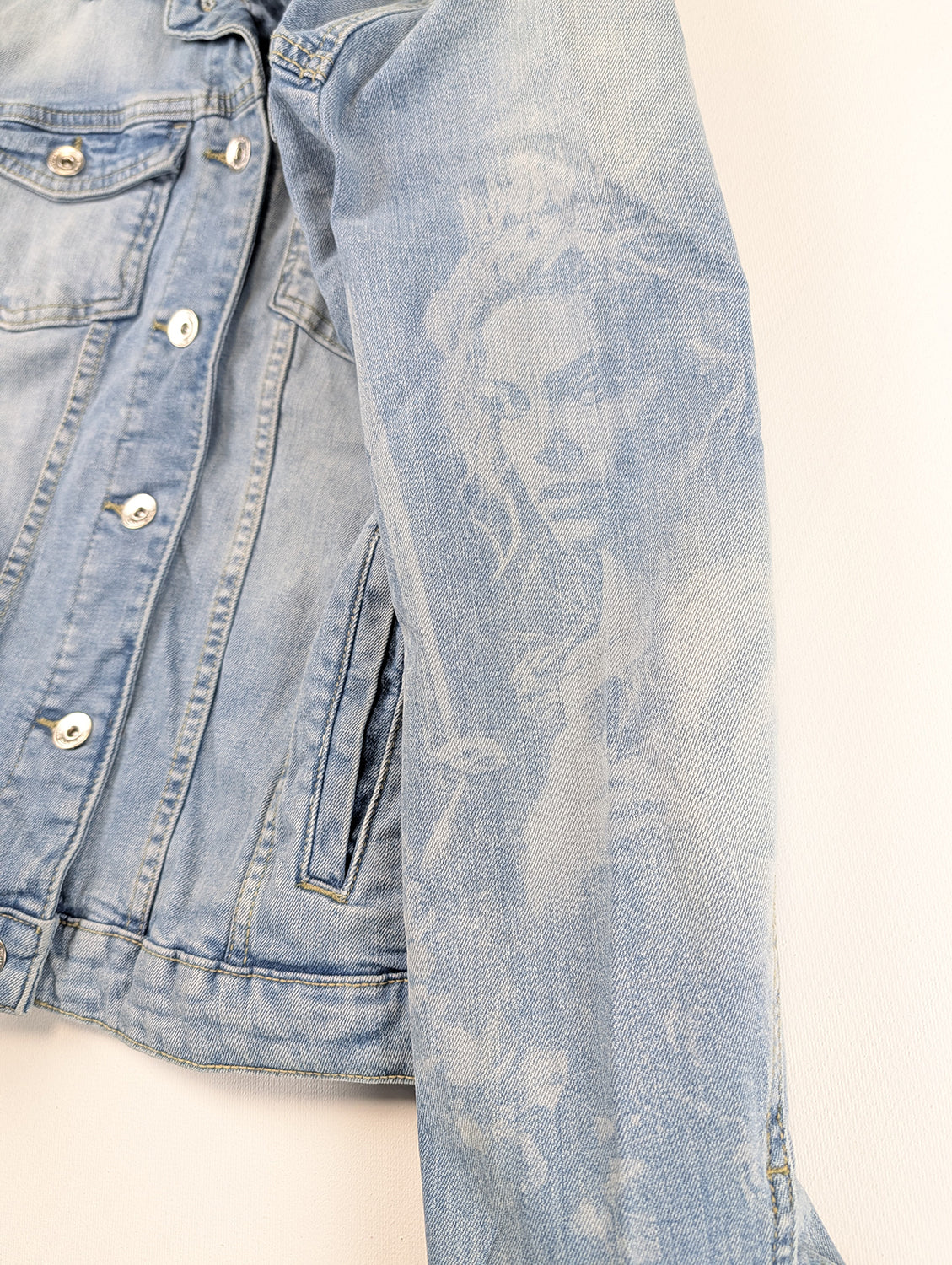 Tattoo-Jacket