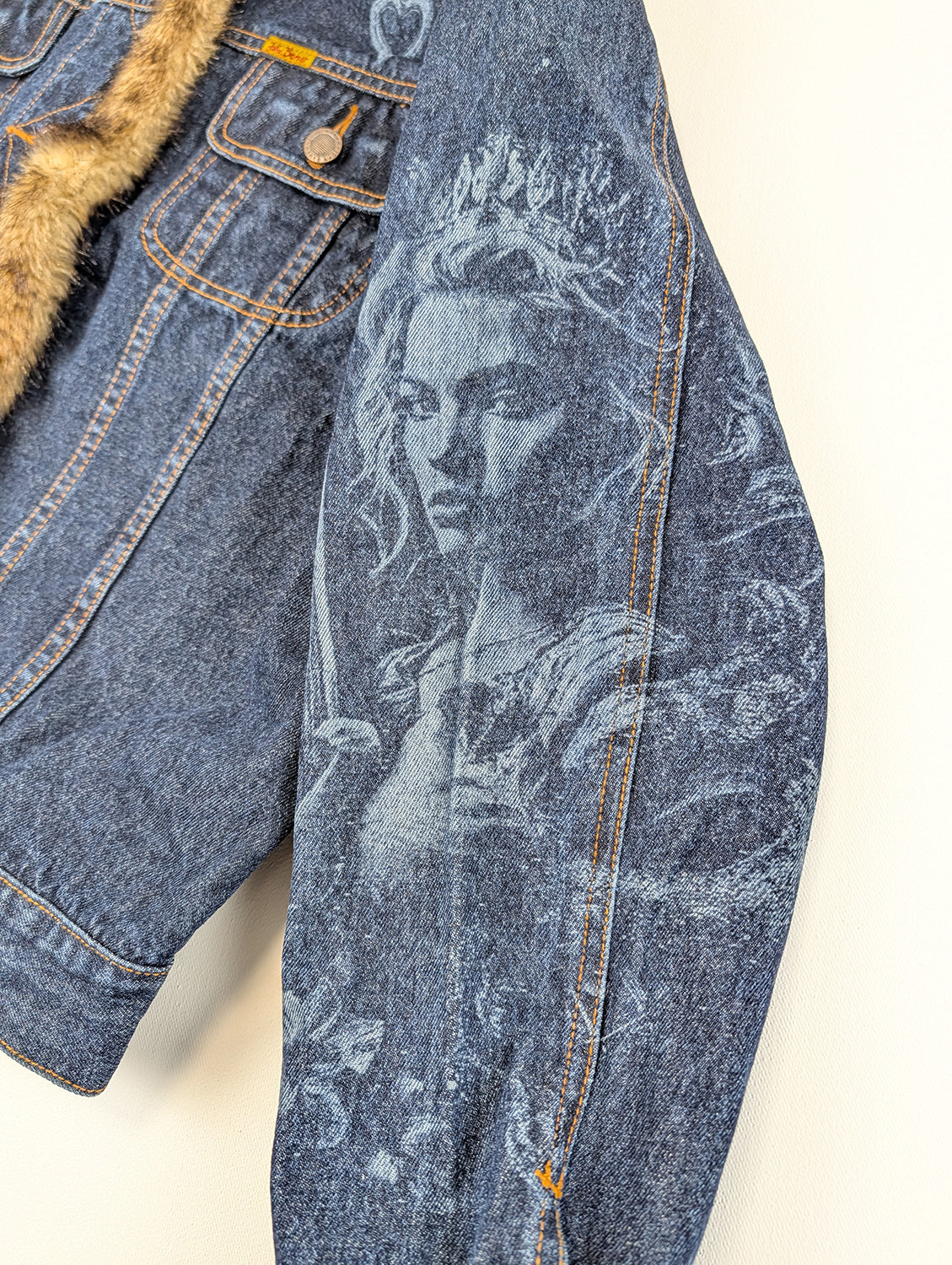 Tattoo-Jacket