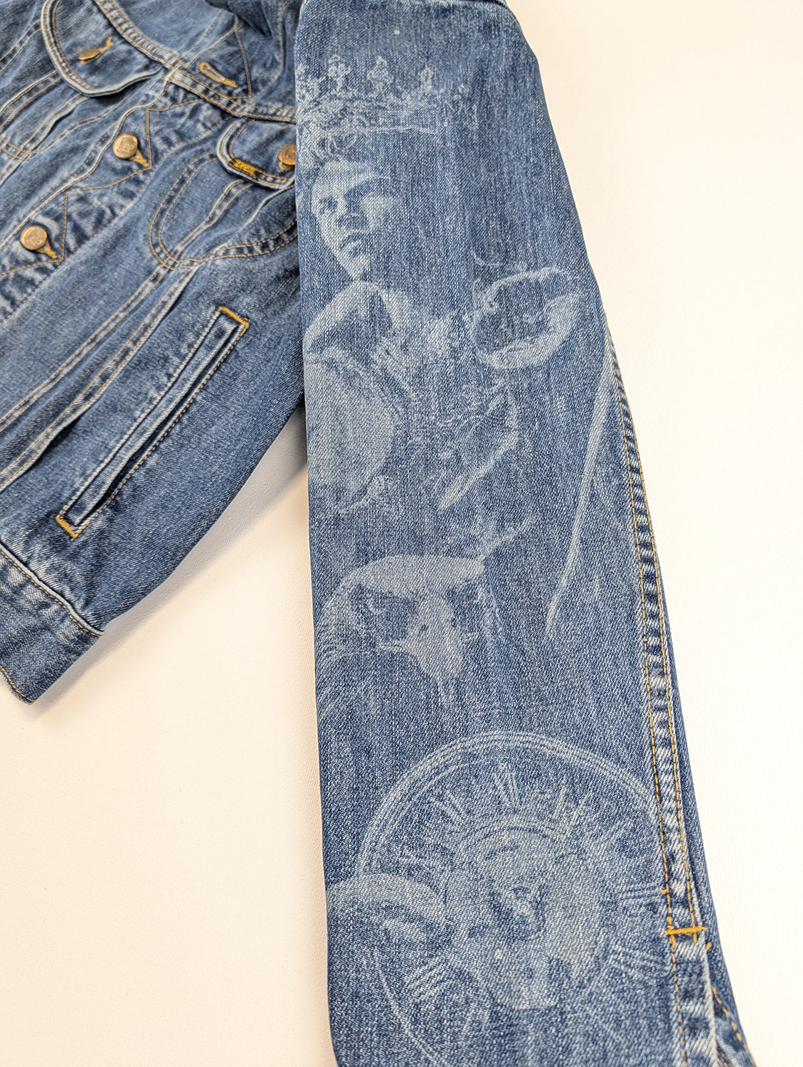 Tattoo-Jacket