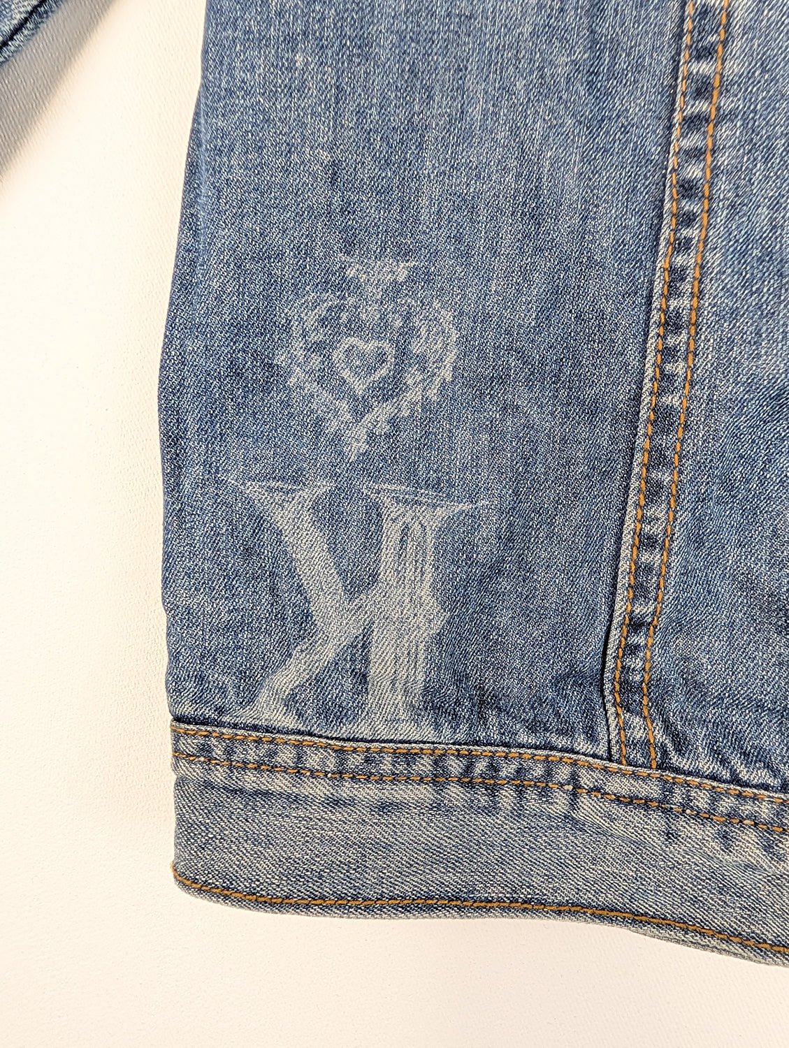 Tattoo-Jacket