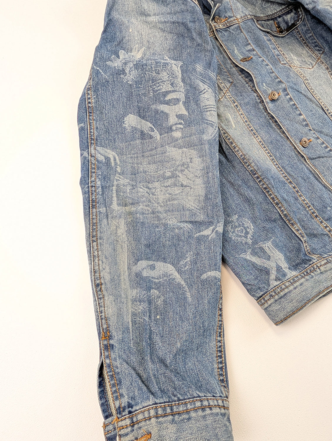 Tattoo-Jacket