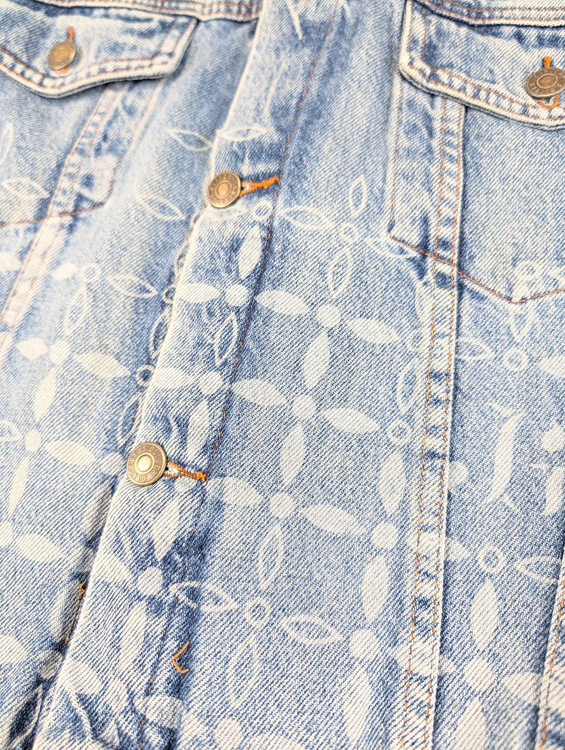 Tattoo-Jacket
