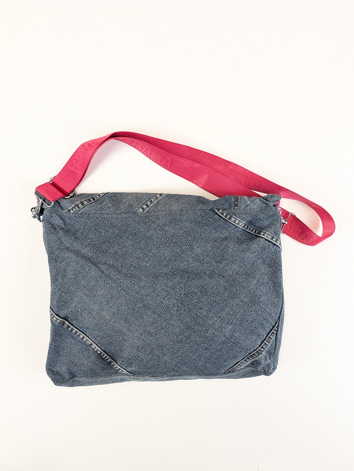 Envelope-style shoulder Bag
