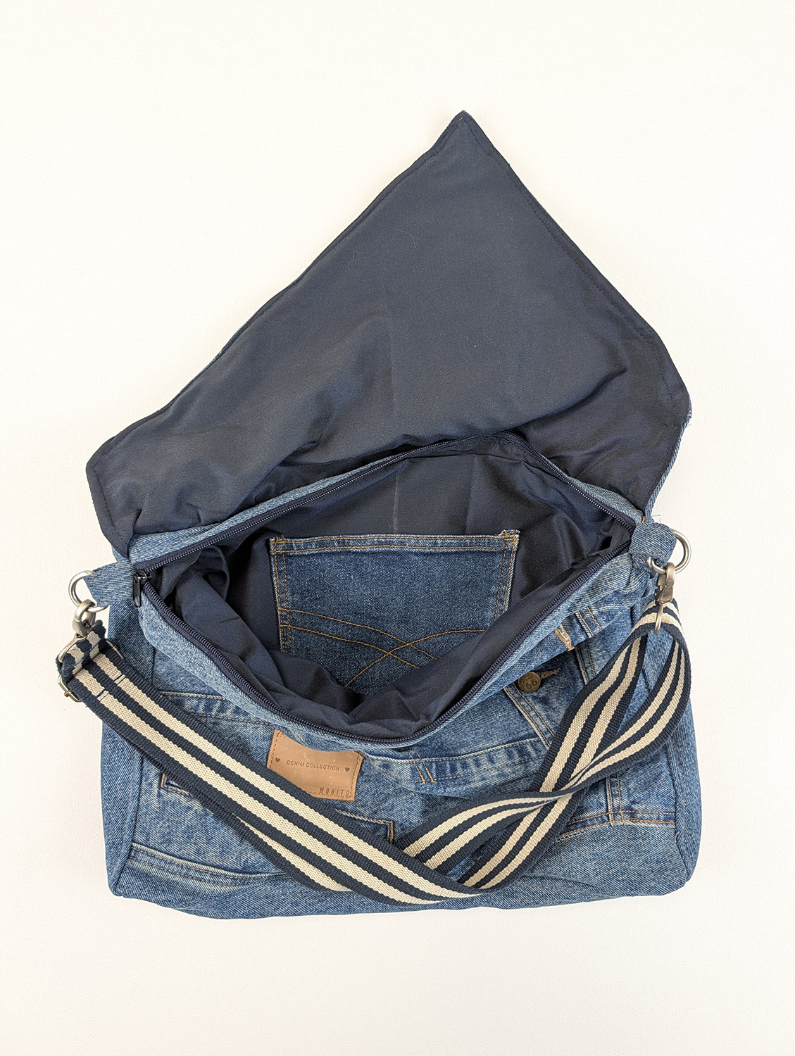 Envelope-style shoulder Bag