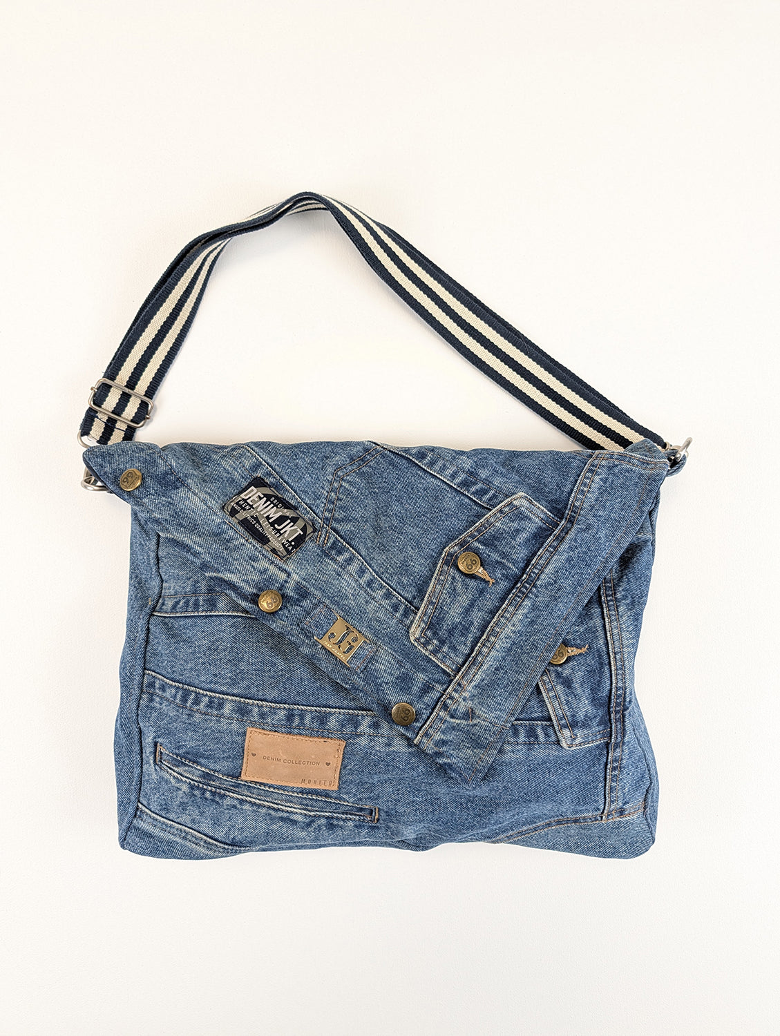 Envelope-style shoulder Bag