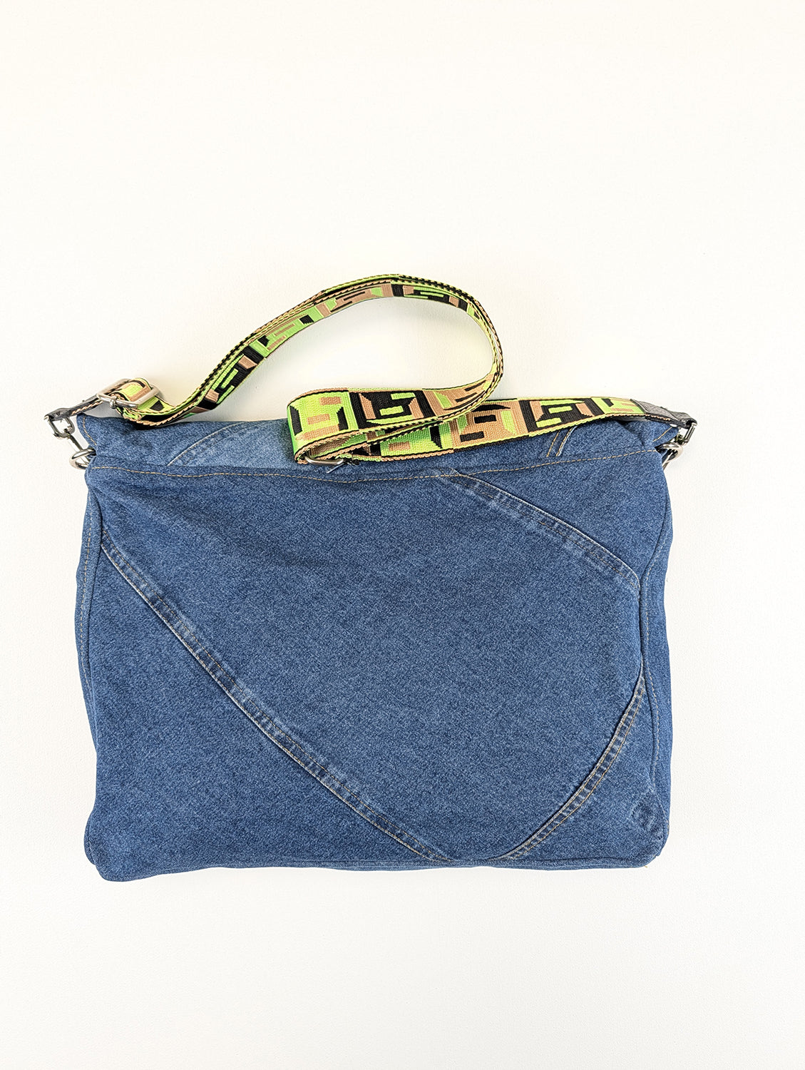 Envelope-style shoulder Bag