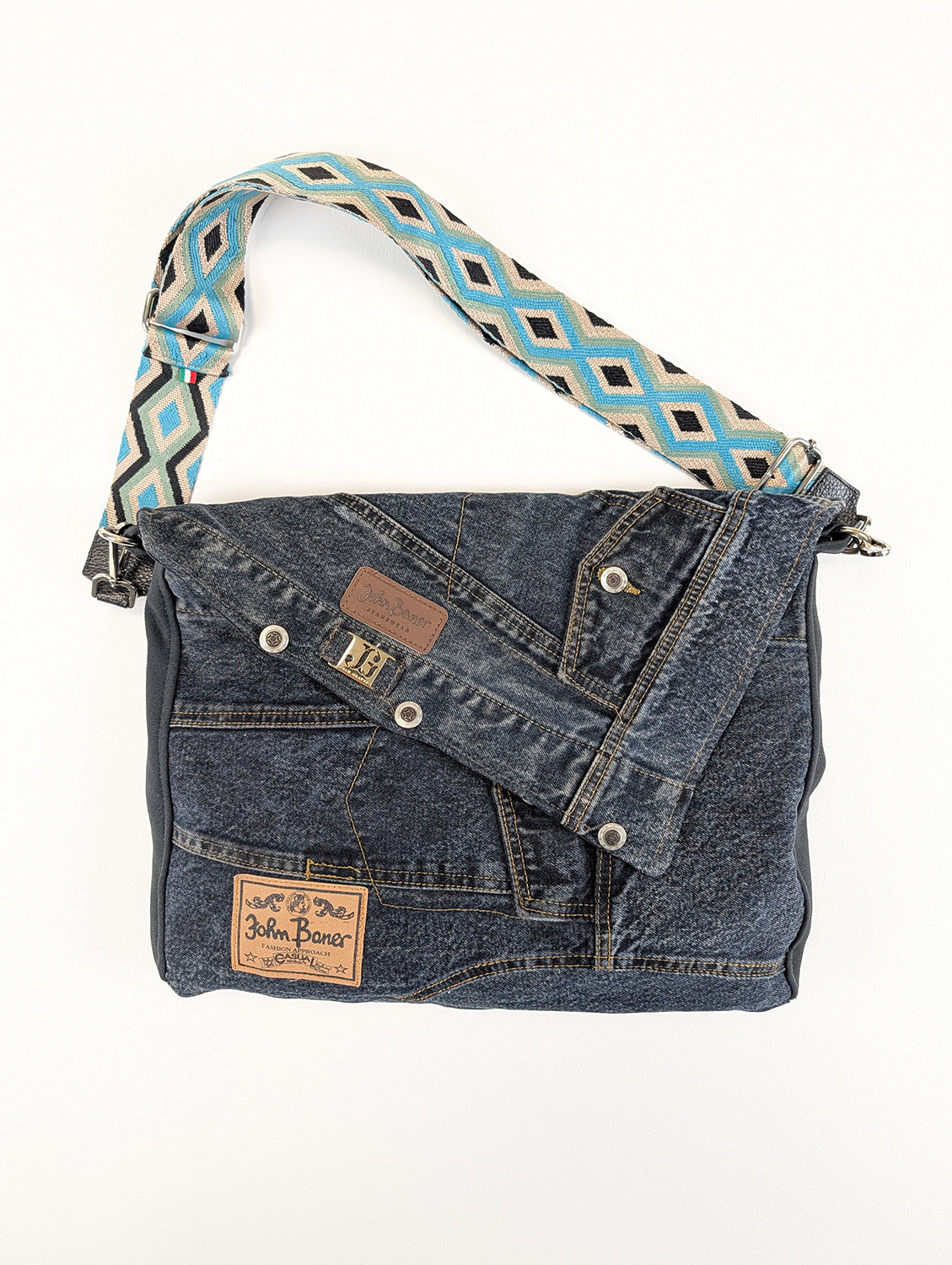 Envelope-style shoulder Bag