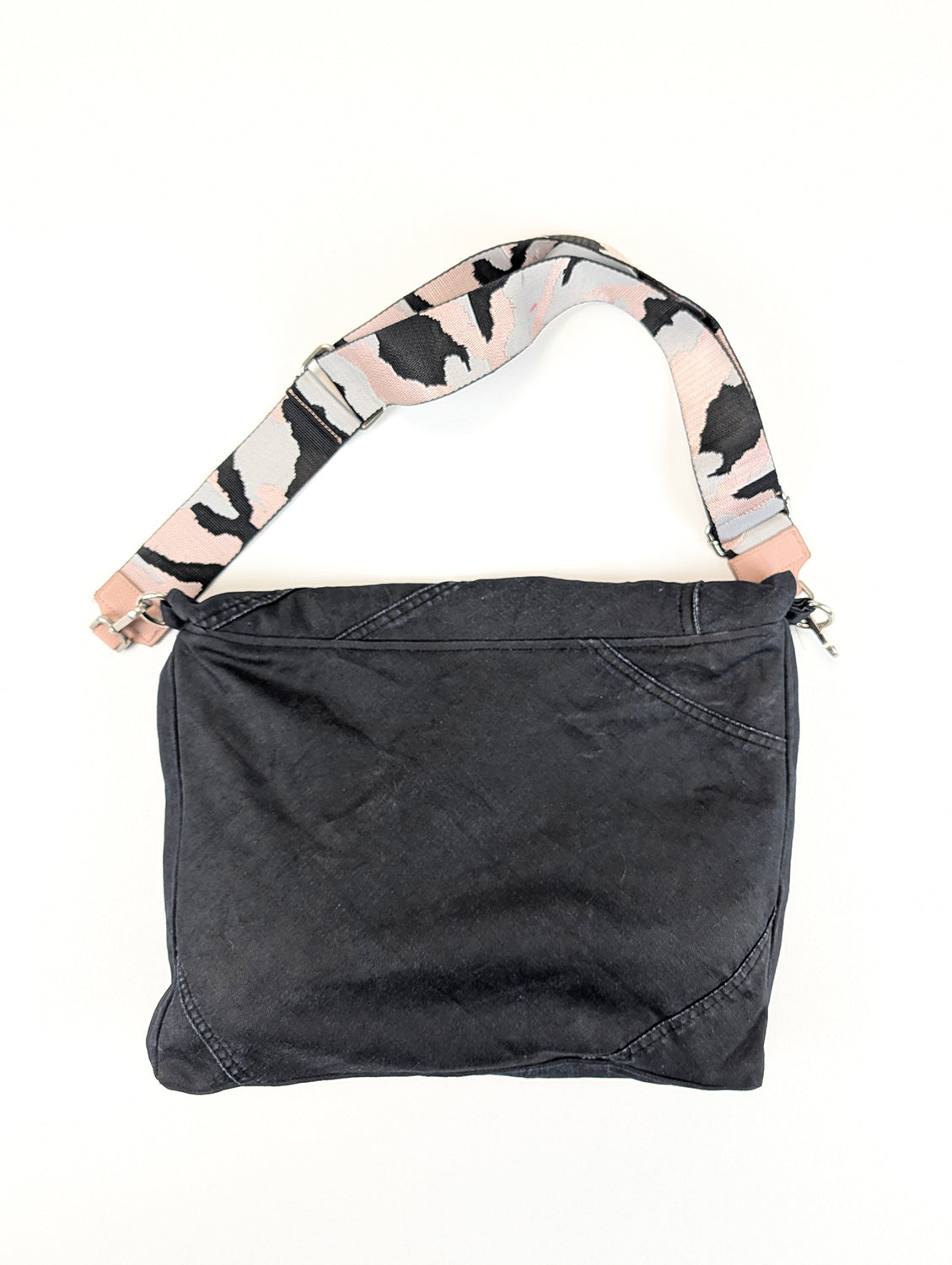 Envelope-style shoulder bag
